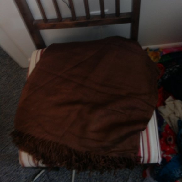 NWT women's scarves - Picture 3 of 4